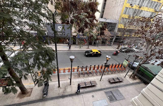 Optimal, safe, centrally located and accessible. Shows. 3 pax.