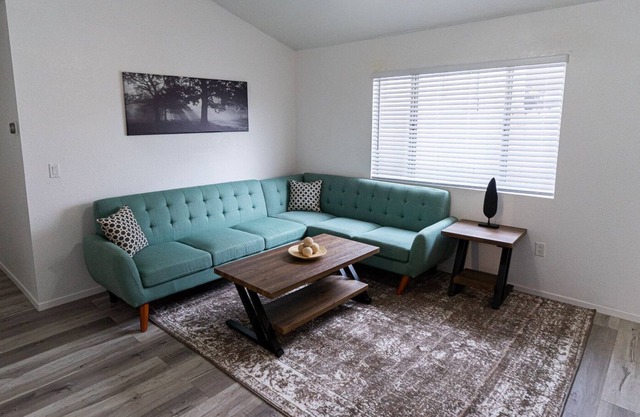 Opuluxe Disneyland Getaway Unit 1