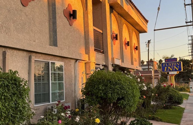 Orange Tustin Inn