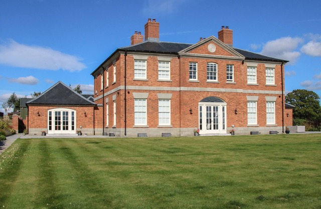 Orchard Apartment, LONGDEN