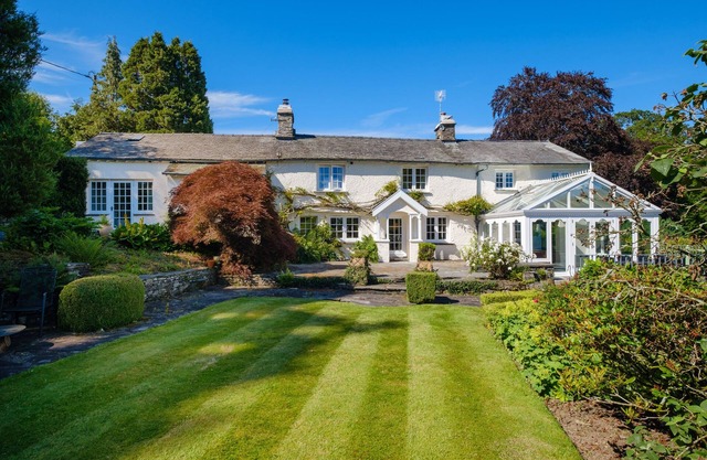 ORCHARD COTTAGE, pet friendly, luxury holiday cottage in Hawkshead