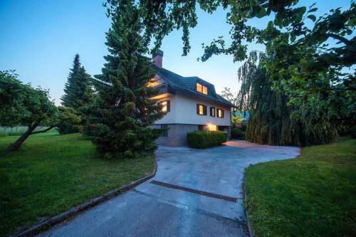 Orchard Villa
