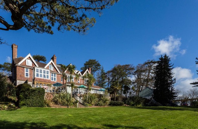 Orestone Manor