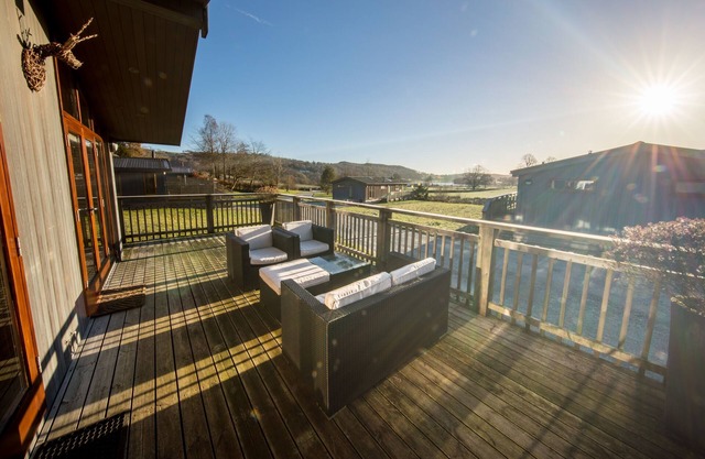 Lodge 5 étoiles en cèdre biologique avec une vue imprenable sur l'eau d'Esthwaite