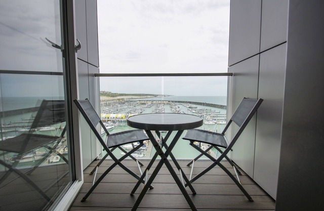 Orion Marina Sea View Parking by Brighton Holiday Lets