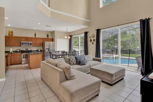 Orlando Gem - Private Pool and Theater Room