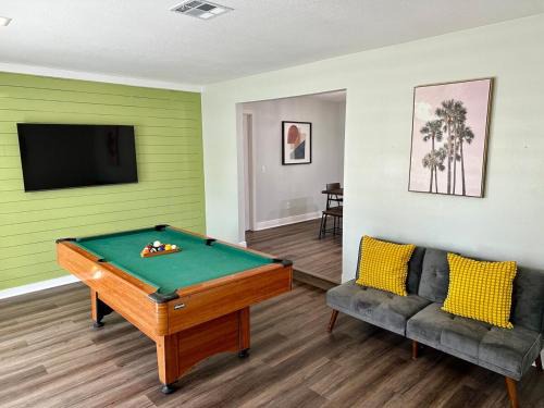 Orlando Luxe Retreat with Private Pool