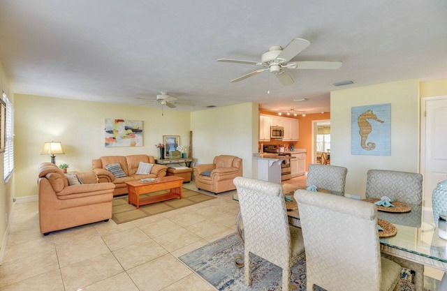 Ormond Beach Bungalow: Close to Ocean & Daytona