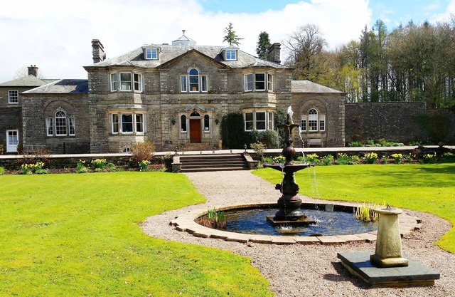 Orton Hall, suite royaliste