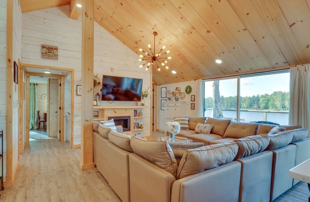 NOUVEAU! Cabine Orwell sur le lac Sunrise avec quai et barbecue