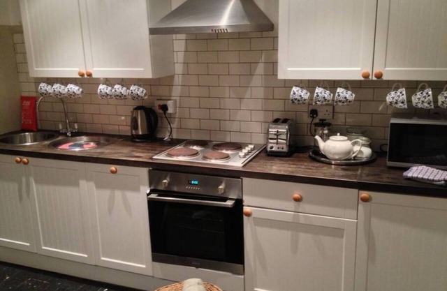 Beehive Cottage / 2-bed home on Osea Island, Essex