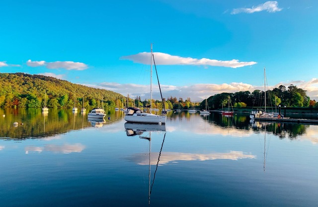 Osprey - Luxury Boat House on the shore of Lake Windermere near to Bowness