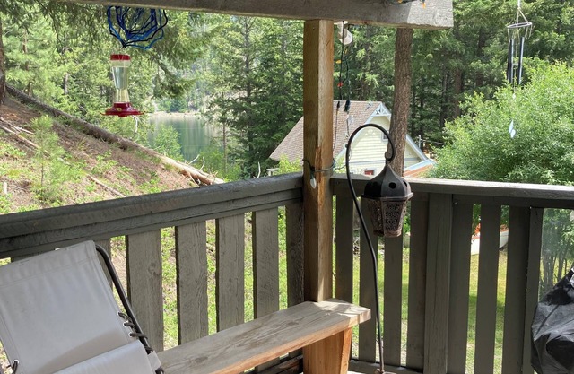 Otter Lake Retreat 3 bedroom 3 full bathroom home overlooking Otter Lake