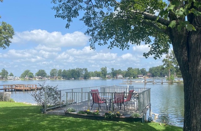 "Our favorite house on Lake Murray" with private dock in quiet cove, sleeps 8..