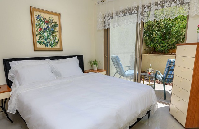 Our Little Strawberry 🍓 Charming Condo in RP