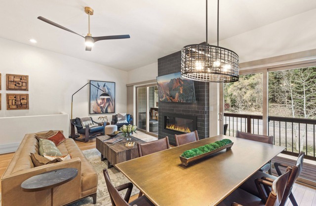 Ouray 3bed | 2bath Luxury Riverfront townhouse -Fiber Internet