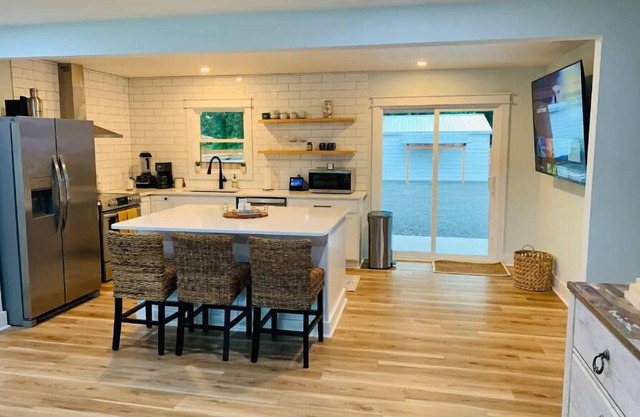 Outdoor Paradise/Dog Friendly - 10 min from Beachn