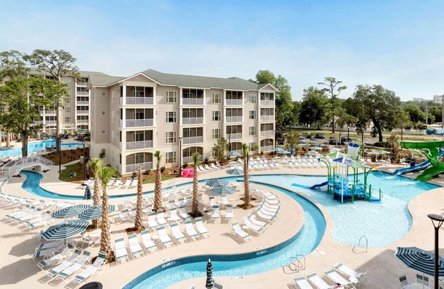 Piscine extérieure + rivière paresseuse + toboggans géants | Villa de vacances à Myrtle Beach
