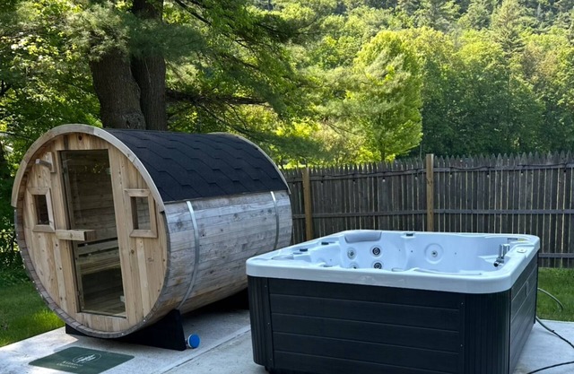 New home in the Berkshires. Fire pit, Hot tub, gas grill, private & quiet.