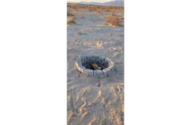 Outdoors fire pits w/ Beautiful Stars & Moon view.