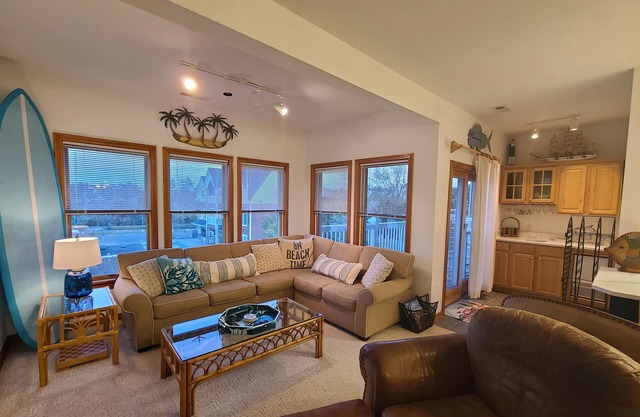 Outer Banks Belle Waterfront Condo avec ascenseur!