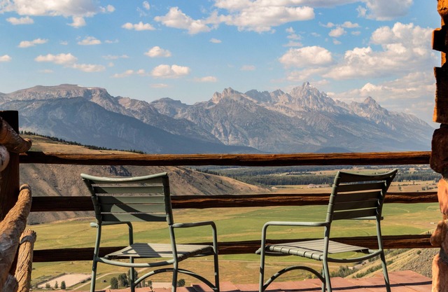 Outpost: Choate 3123 - Amazing Teton Views & A/C!