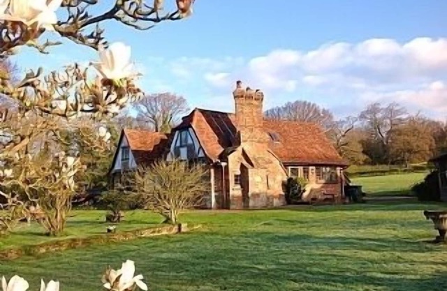 Cottage exceptionnel avec de beaux jardins