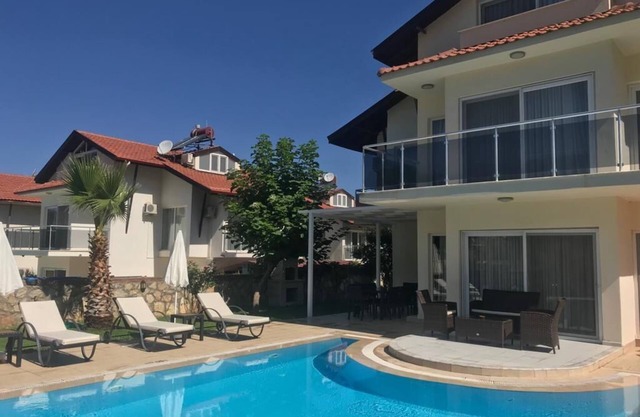 Villa exceptionnelle avec piscine privée et vue sur la montagne et Internet illimité.
