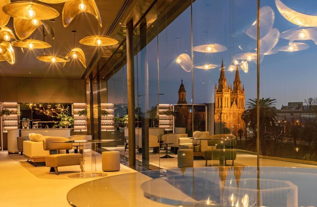 Oval Hotel at Adelaide Oval