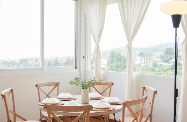 Over Easy Apartment