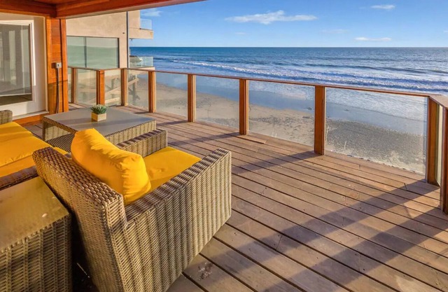 Over-the-Water Bungalow in Malibu w/ Stunning View
