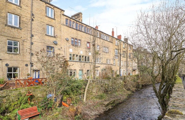 Cottage Over-Under, HOLMFIRTH
