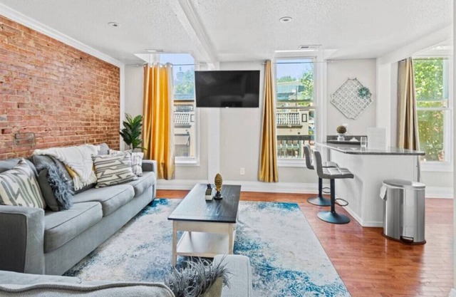 142 - 204 · Overlook Main St. in this 2 bedroom owners suite!