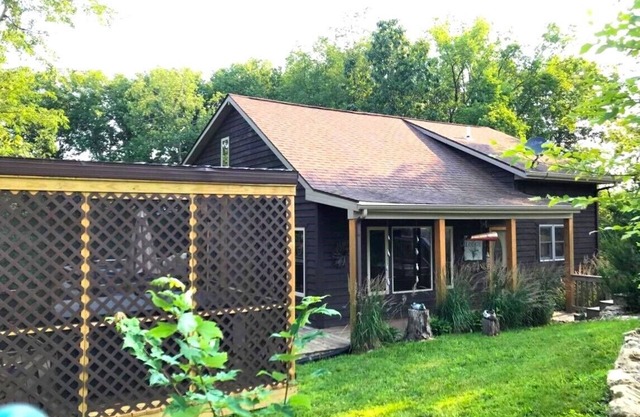 GRAND VIEW - Woodview Lodge surplombant le fleuve Mississippi