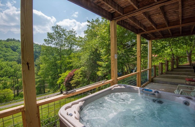 Planifiez vos vacances sur la New River dans ce cottage - Spa - Fire Pit
