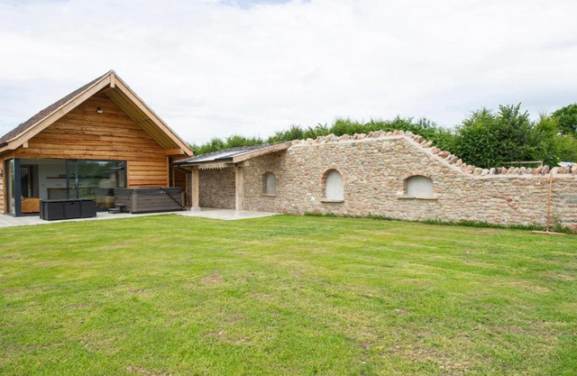 Owl Lodge