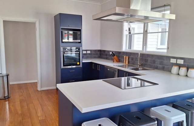 Oxford Retreat, Spacious house, short walk to the Square, sleeps 12