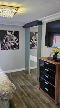 Oxford Road Apartment