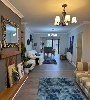 Oxford Villa 4 bedrooms 5 beds Sleep 7 free parking