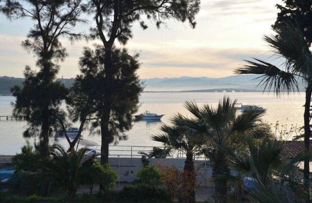 Oya Apartments Cunda nGarden Apartment by the Sea D.4nn