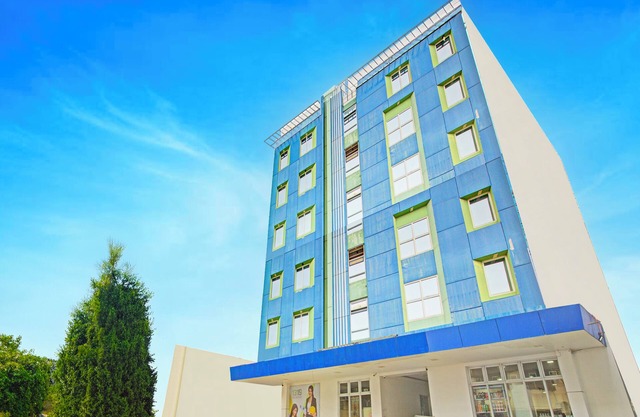 OYO 1144 1318 Residences