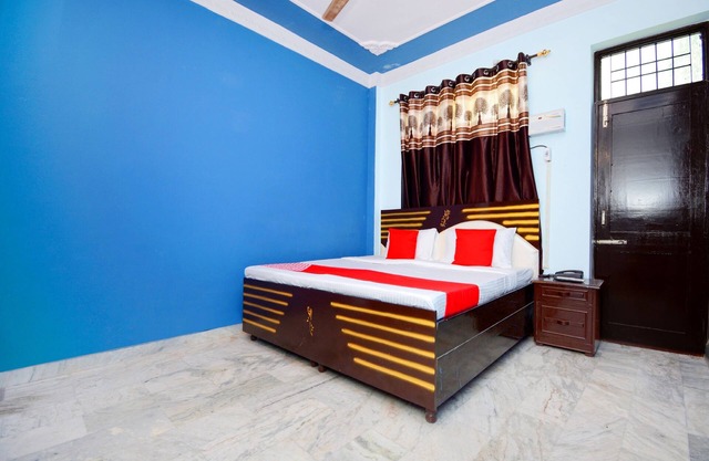 OYO 38123 Jb Inn