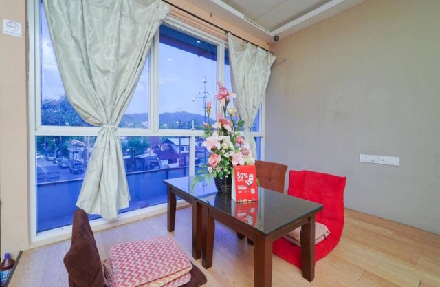 OYO 91085 J Stay Guesthouse