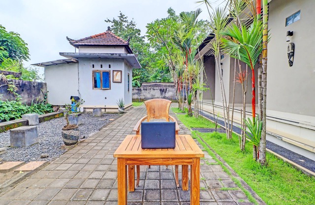 OYO 92203 Tata Guest House