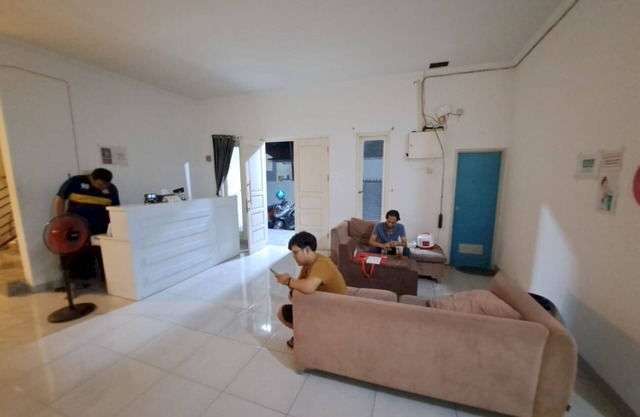 OYO 93870 Damai Guest House Cirebon