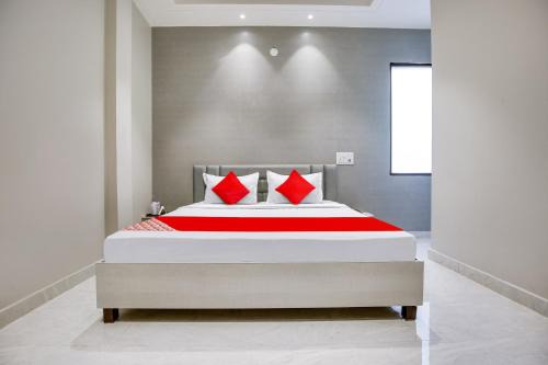 OYO Flagship Hotel Eleven Inn