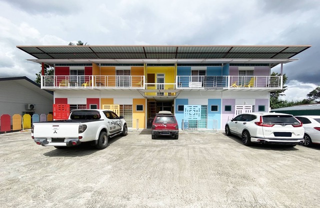 OYO HOME 90312 Rainbow Guesthouse