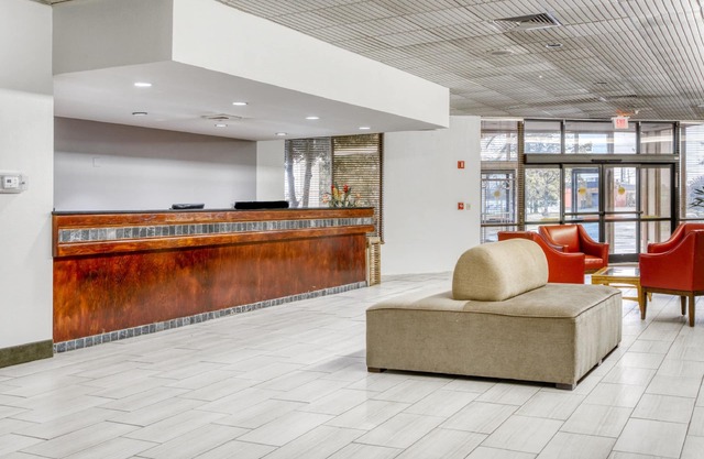 OYO Hotel Burlington South
