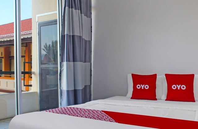 OYO Life 92593 Penginapan Sultan Haji 1