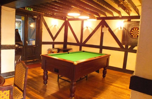 OYO The Watermans Arms Hersham